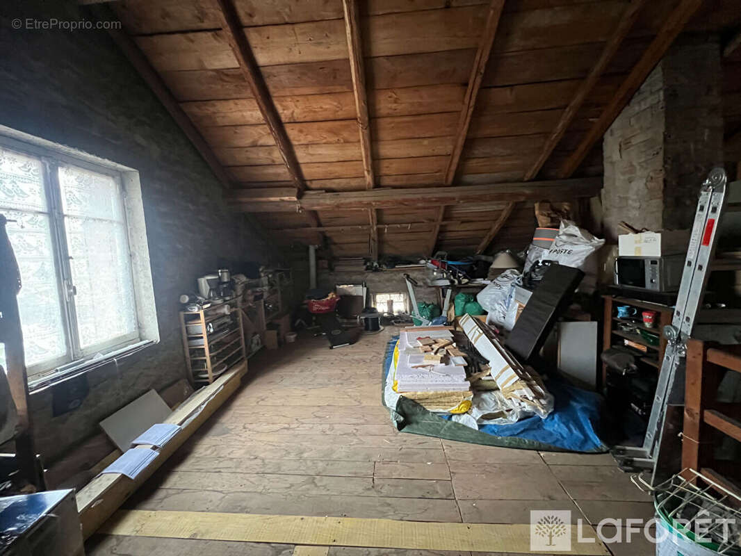 Appartement à URIMENIL