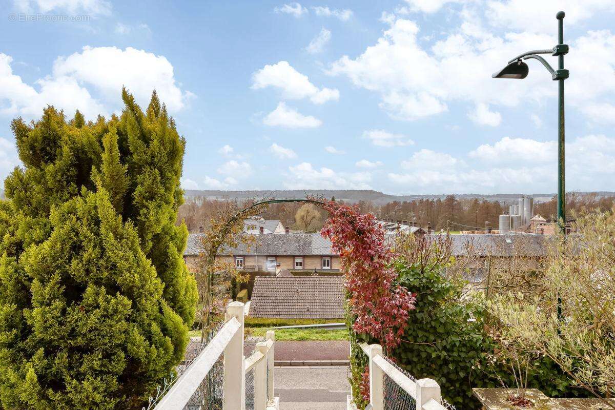 Maison à MANNEVILLE-SUR-RISLE