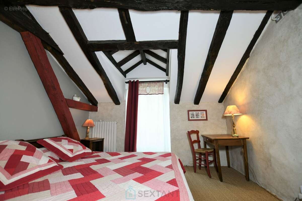 Maison à ANTONNE-ET-TRIGONANT