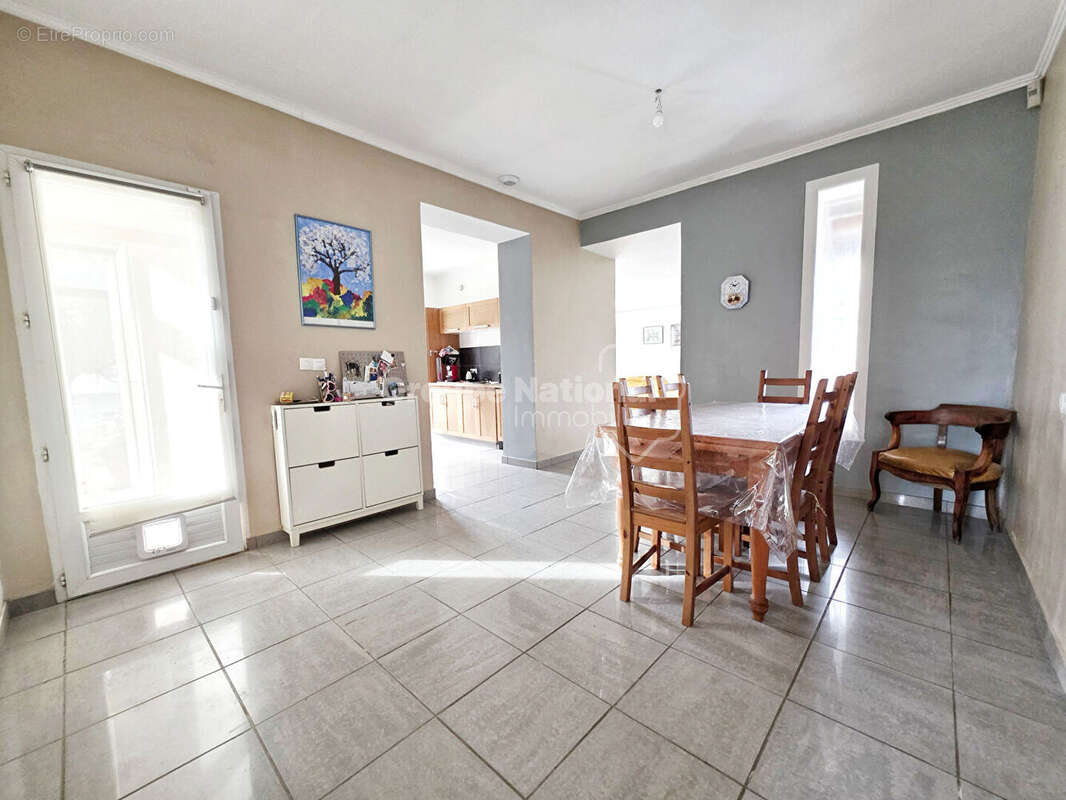 Maison 5 pièces, 137 m² Quartier prisé, proche du lac - photo 8