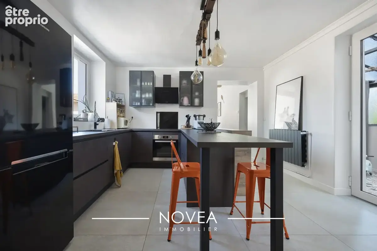 Maison 4 pièces 118 m² à vendre à Sainte-Foy-Les-Lyon (69110) - photo 8