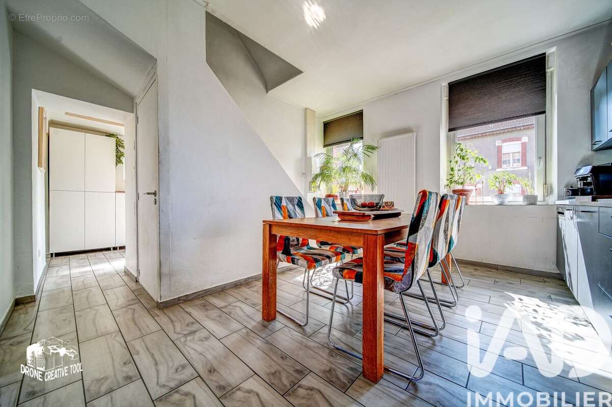 Photo 2 - Maison à CRUSNES