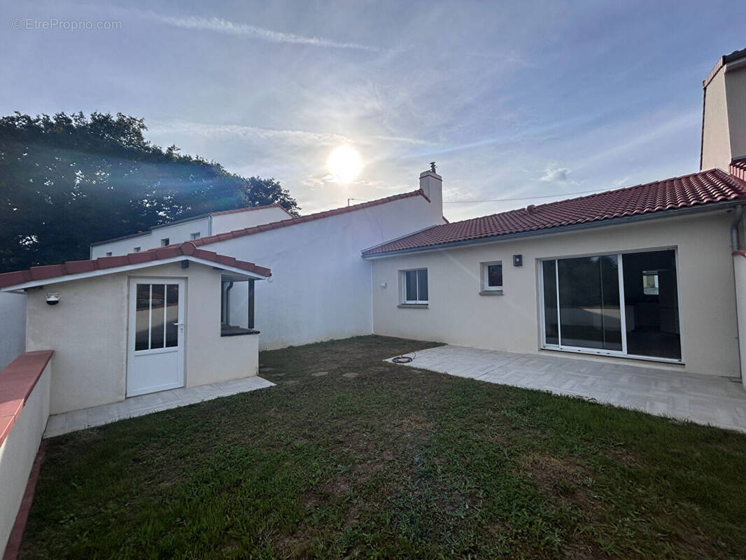 Maison à BOUGUENAIS