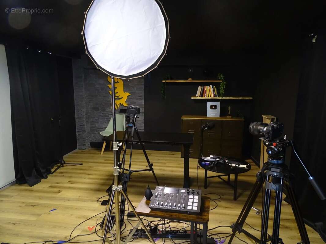 Commerce à VENELLES