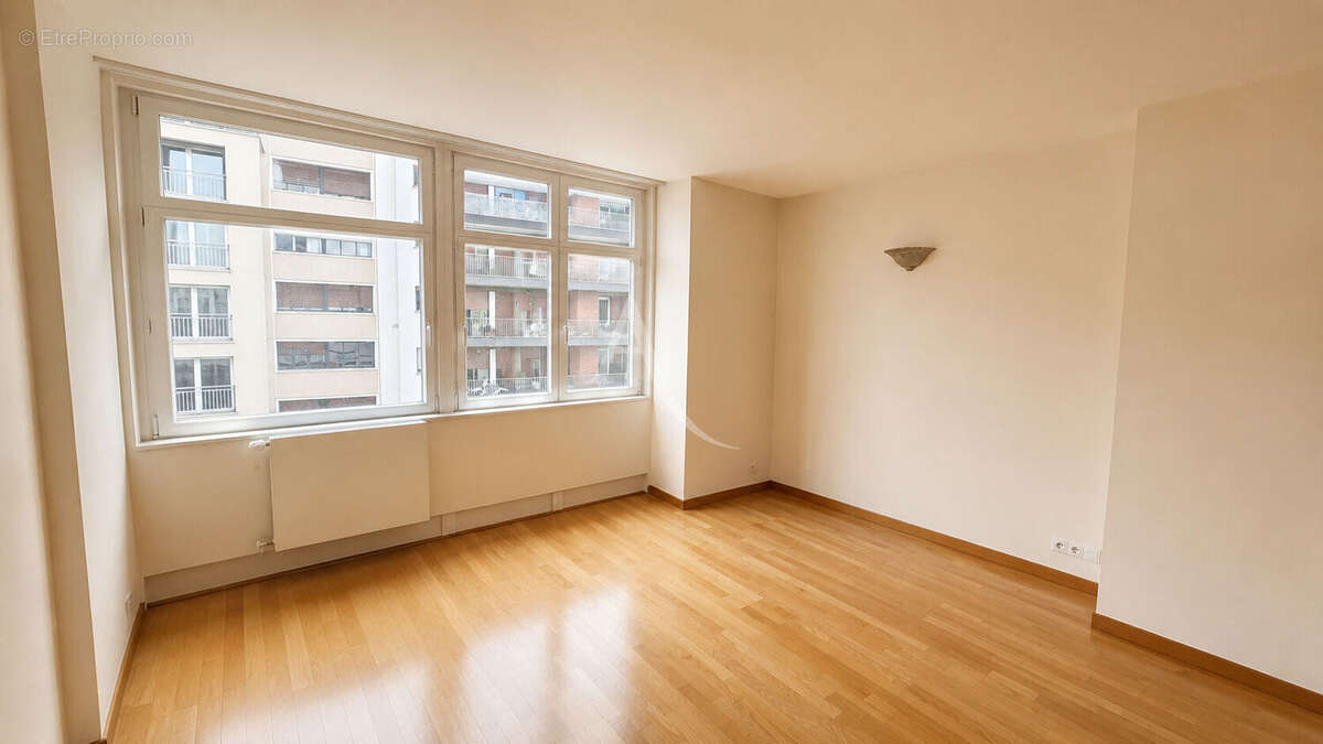 Appartement 3 pièces 95 M² PARIS 16 - photo 5