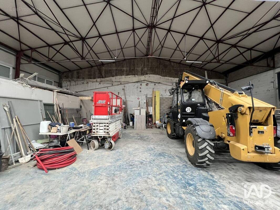 Photo 1 - Commerce à BRIE-COMTE-ROBERT