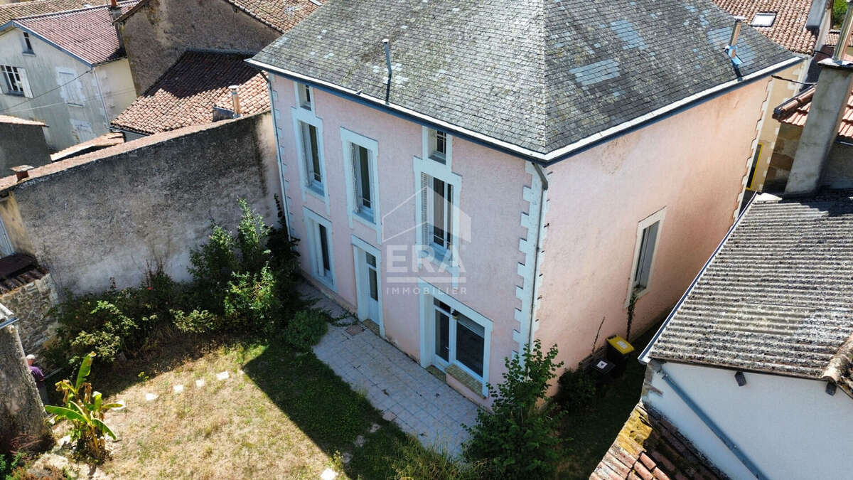 Maison 190 m² à Availles-Limouzine  - photo 9
