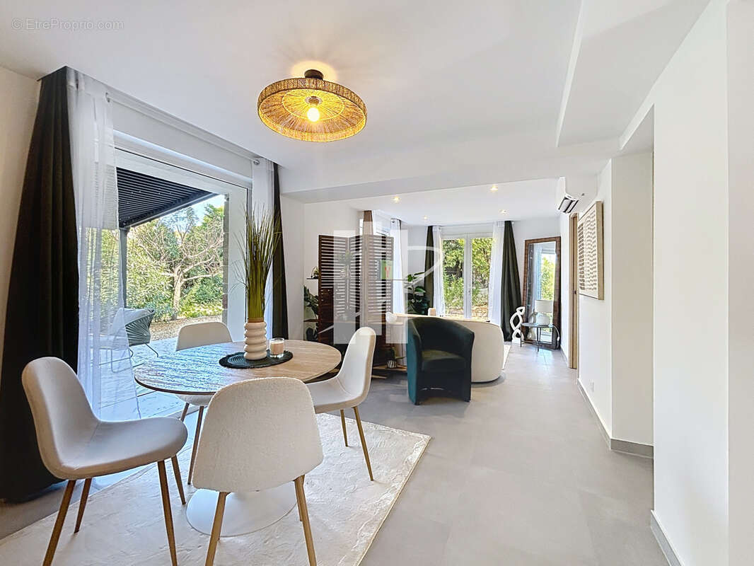 Appartement à SAINT-RAPHAEL