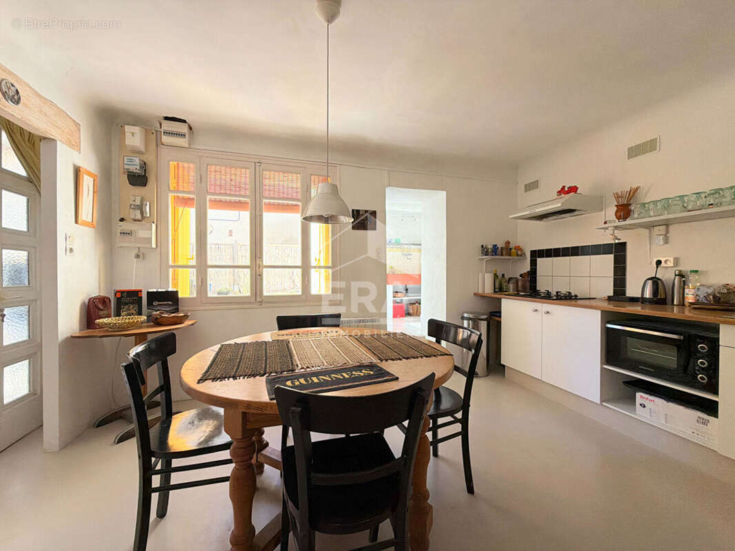 Maison à VILLELAURE