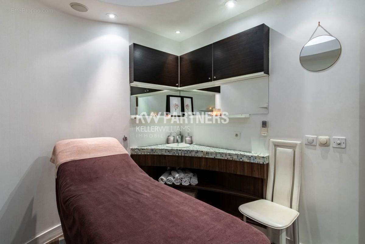 Commerce à PARIS-18E