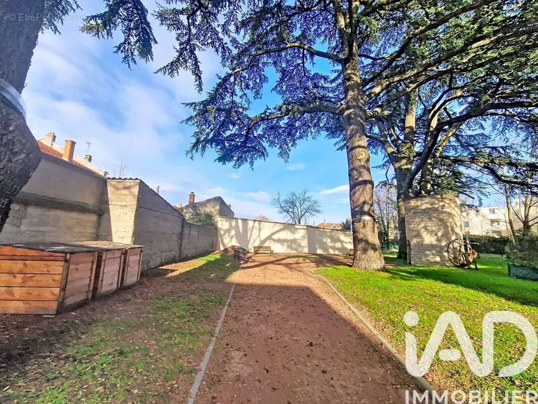 Photo 3 - Appartement à SAINT-PRIEST