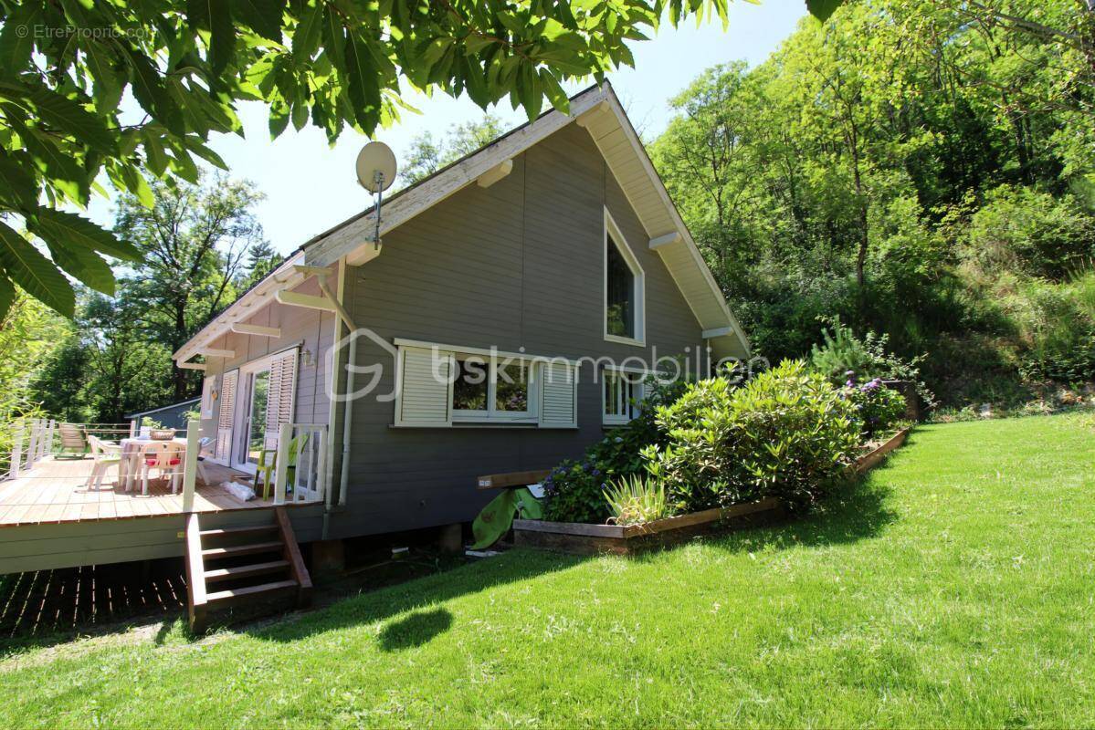 Maison à SAINT-JEAN-DU-BRUEL