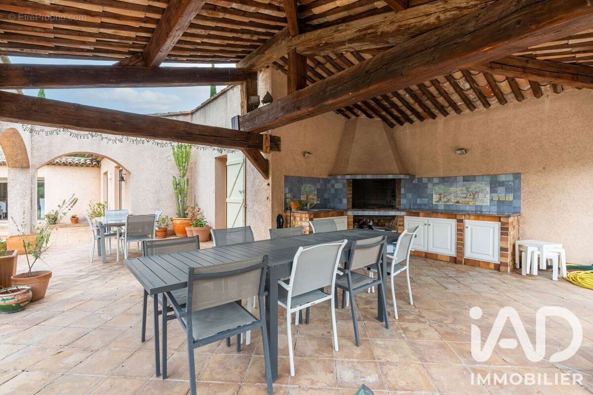 Photo 9 - Maison à ROQUEBRUNE-SUR-ARGENS