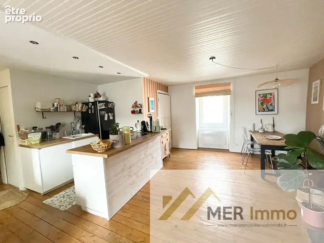SAINT-MALO PARAMÉ CENTRE- Charmant Appartement T2 en duplex rénové avec goût en plein coeur de Paramé - photo 4