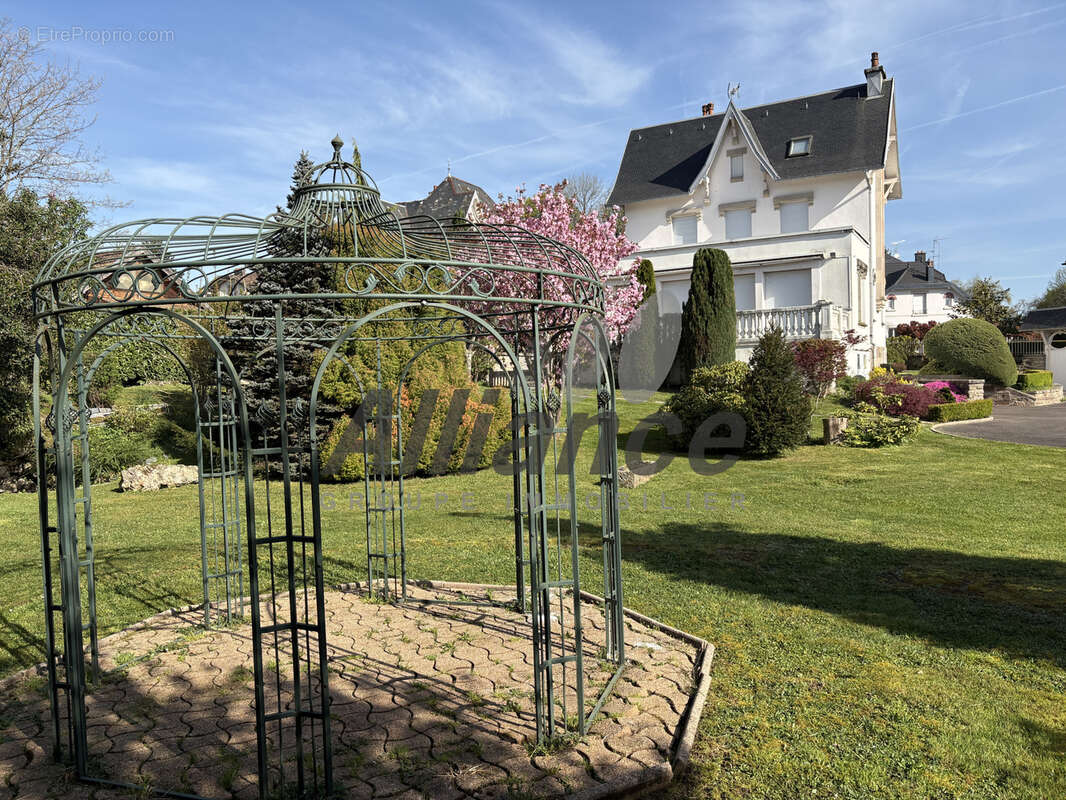 Maison à LUXEUIL-LES-BAINS