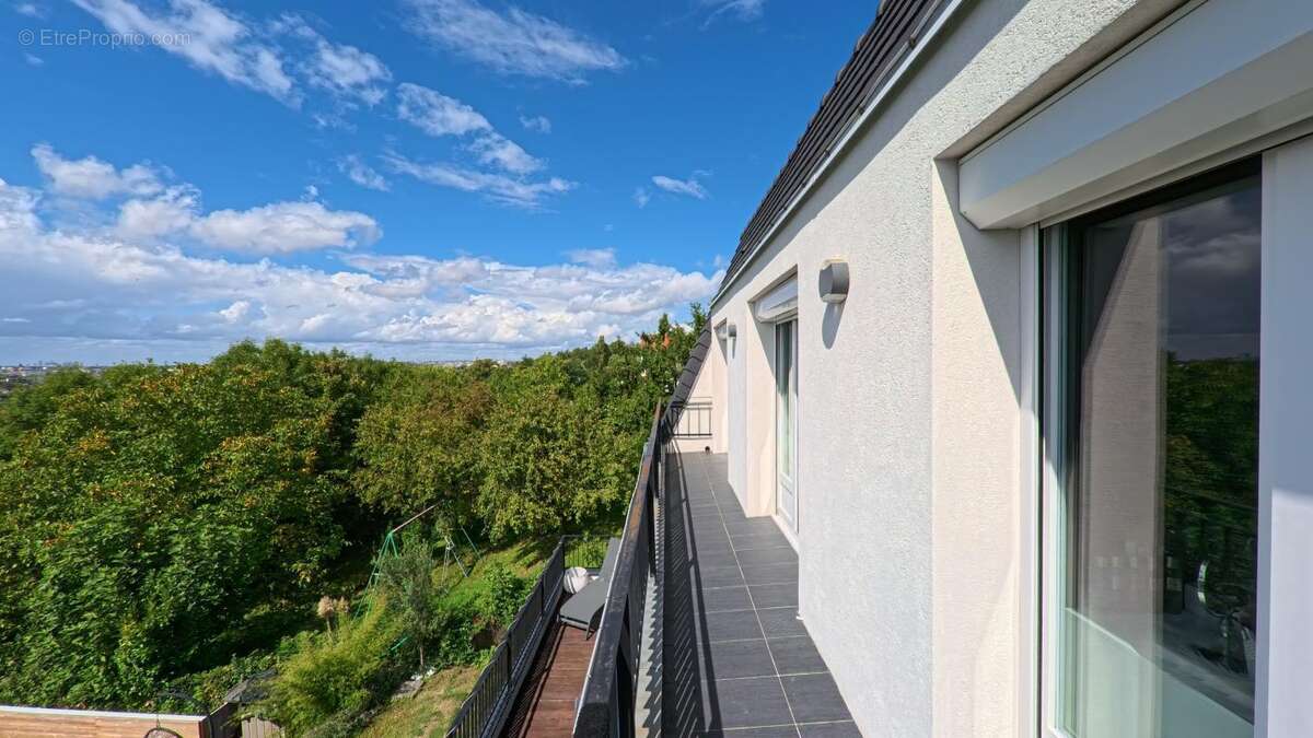 Maison à CHENNEVIERES-SUR-MARNE