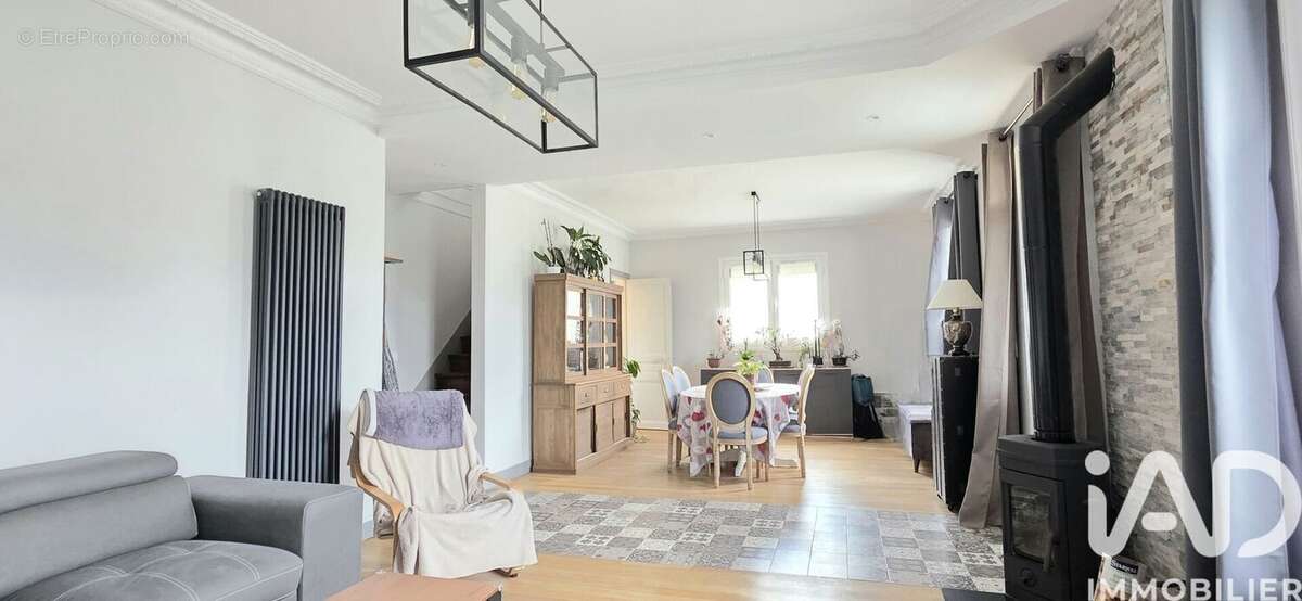 Photo 2 - Maison à VIARMES