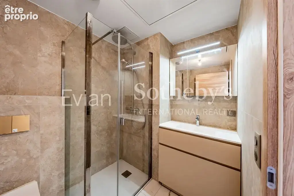 Appartement 8 pièces à Evian Les Bains - photo 15