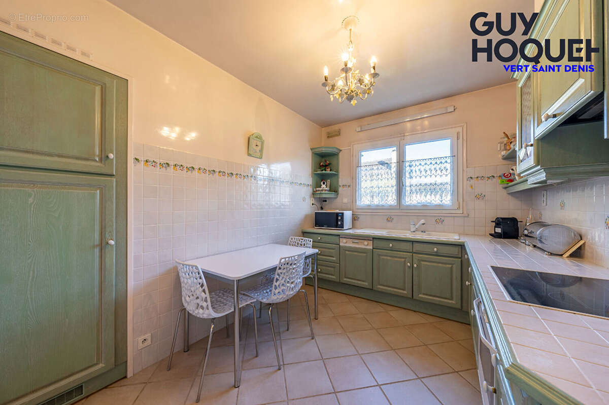 Maison à VERT-SAINT-DENIS