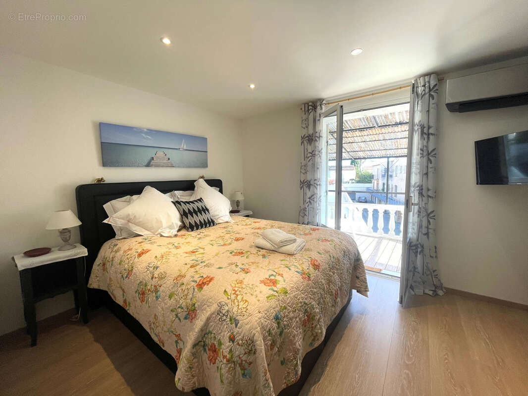 Appartement à GRIMAUD