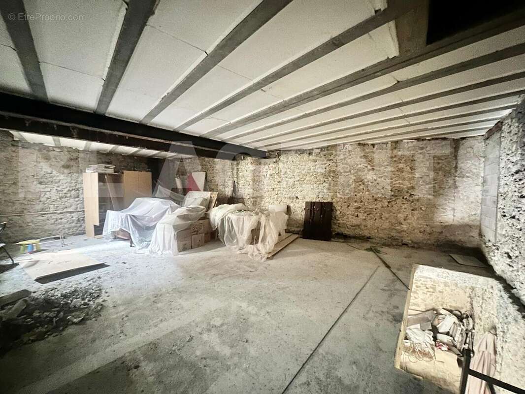 b76711e4-c342-405f-bb6f-3d6b949f7e08 - Maison à LEUC