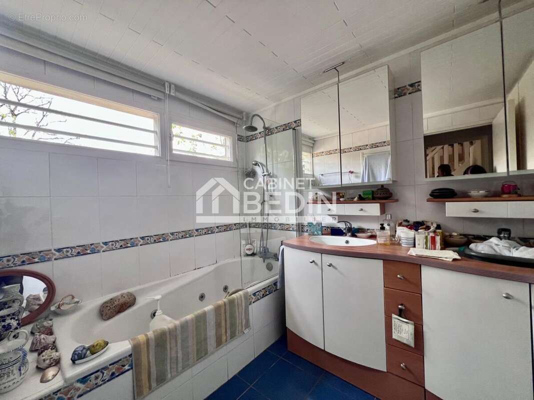 Maison à CARBON-BLANC