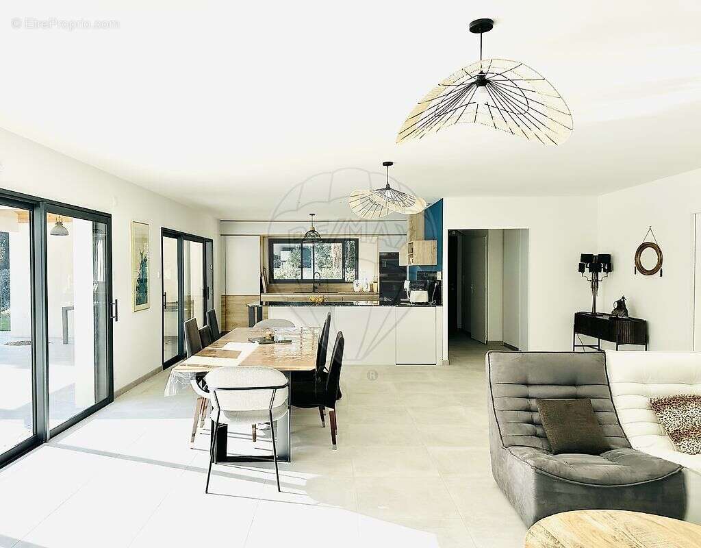 Maison à LES MATHES