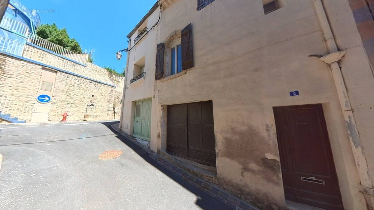 Charmante Maison de Village avec Cour  Projet de Rénovation au Cur de Nézignan-l'Évêque - photo 2