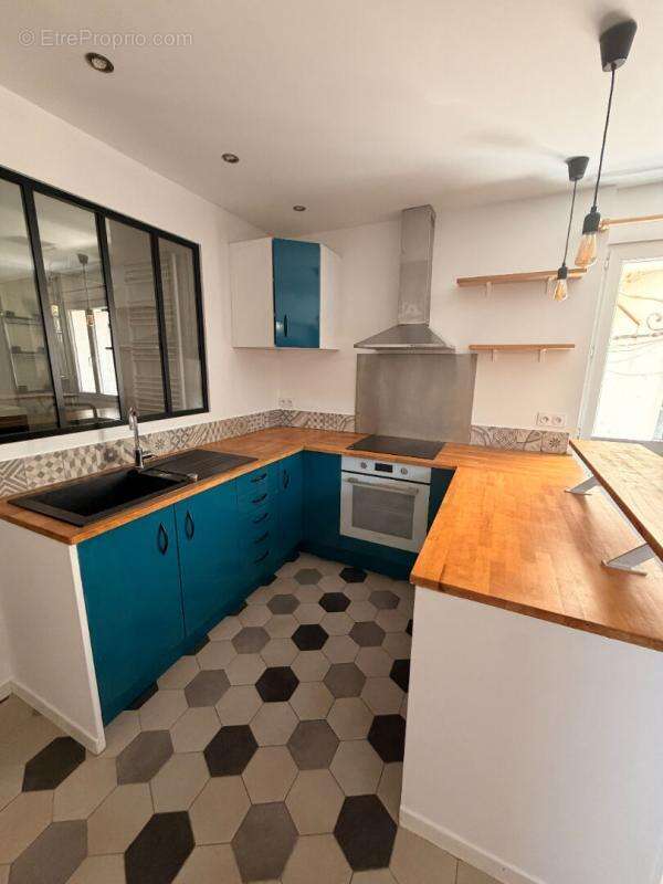 Roquevaire -T2 de 36 m² entièrement rénové - photo 2