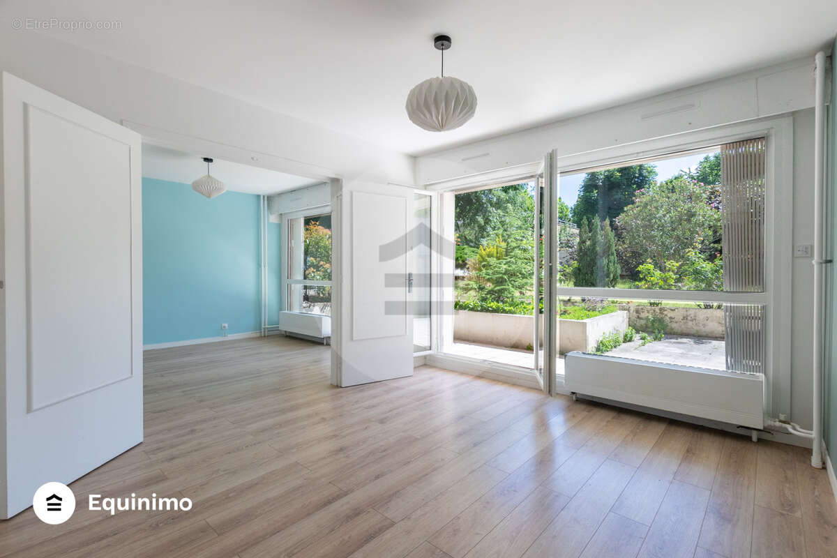 Appartement à MONTROUGE