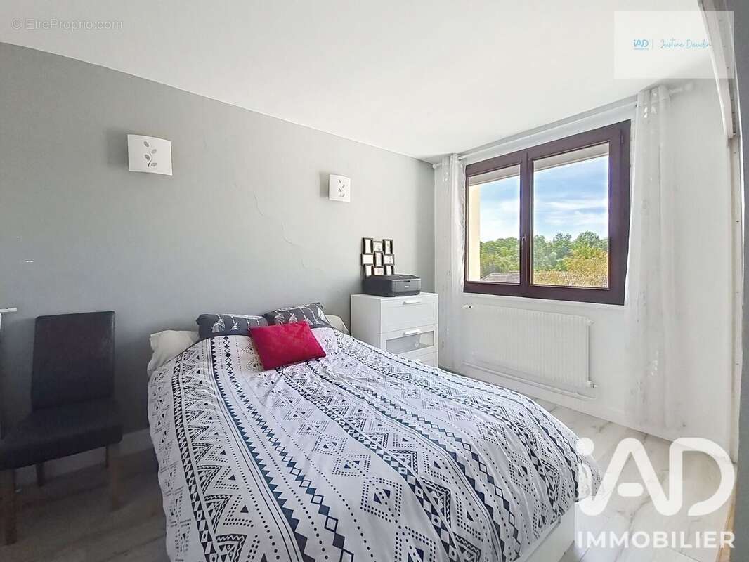 Appartement 81 m² à Saint-Fargeau-Ponthierry  - photo 5
