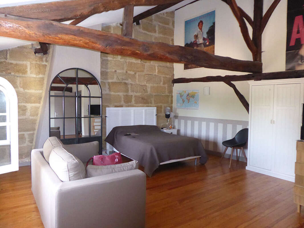 Maison à MONTPON-MENESTEROL