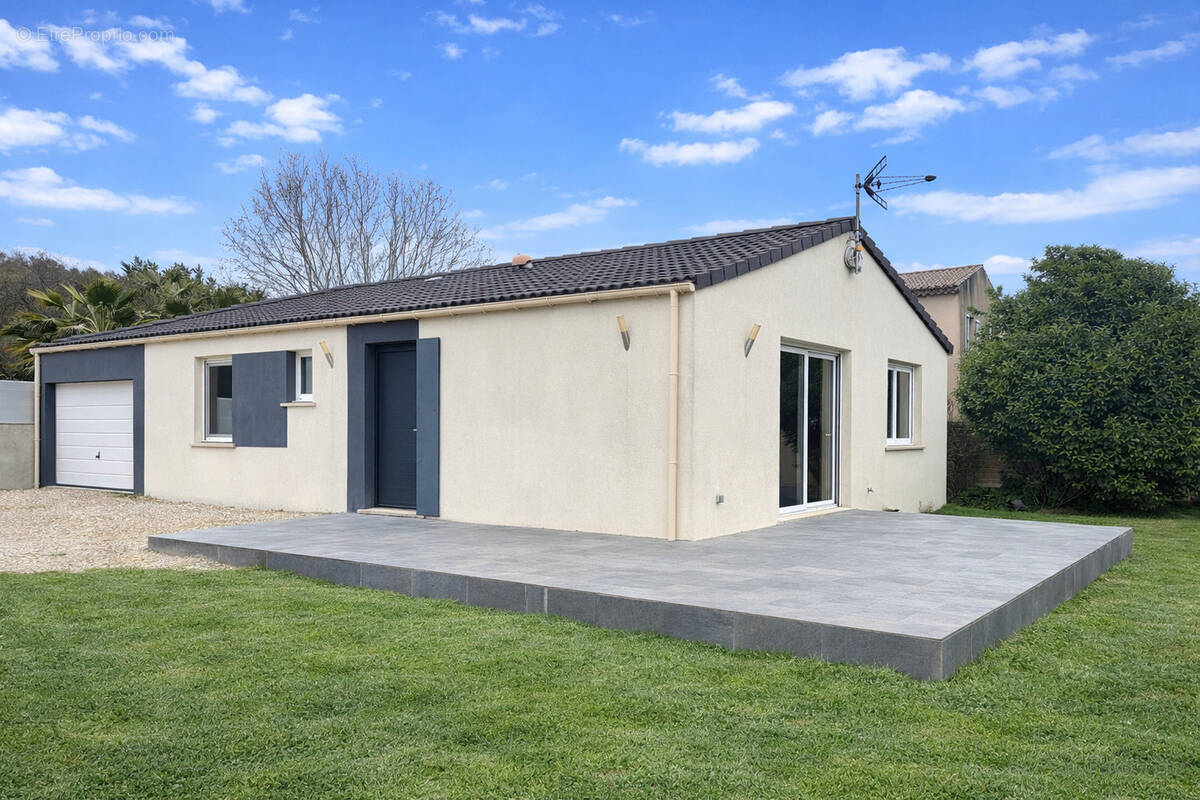 Maison à MONTELIMAR