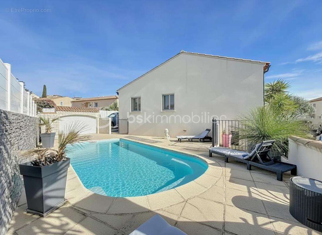 Maison à COURNONSEC