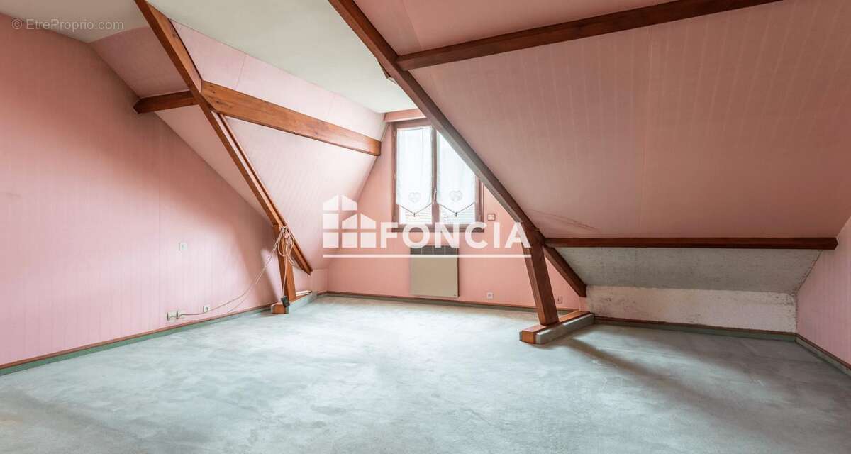 Maison à L'HAY-LES-ROSES