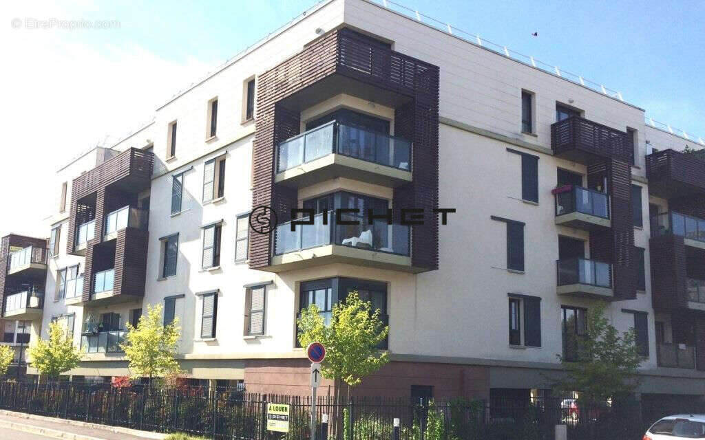 Appartement à DAMMARIE-LES-LYS