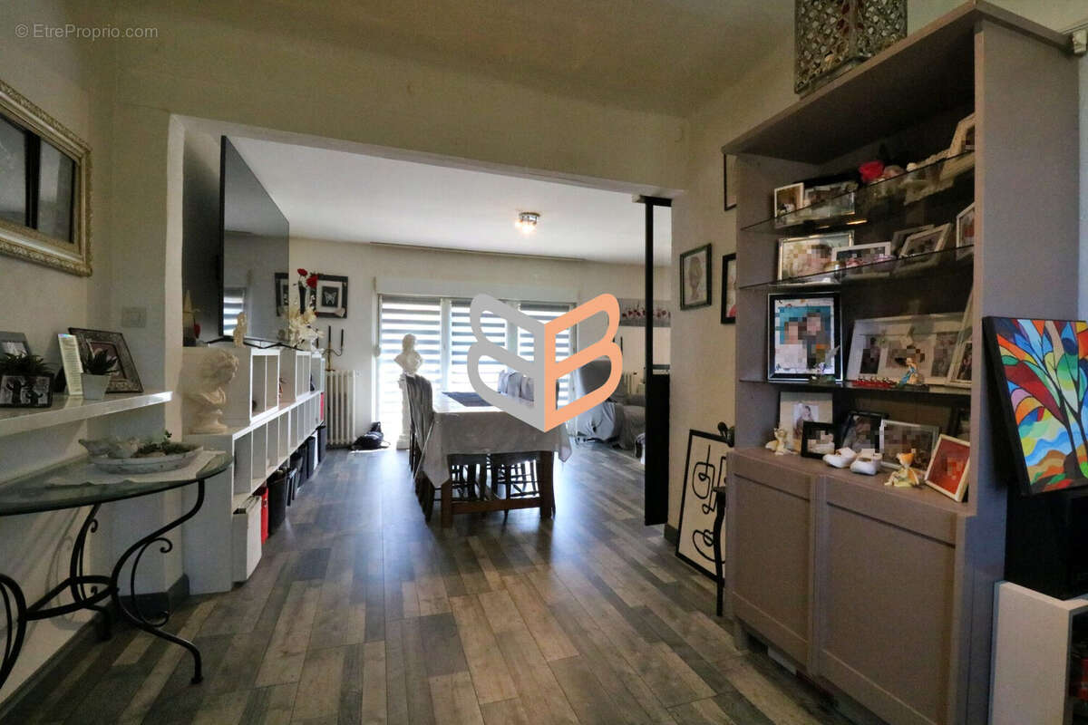 Maison à AUDUN-LE-ROMAN