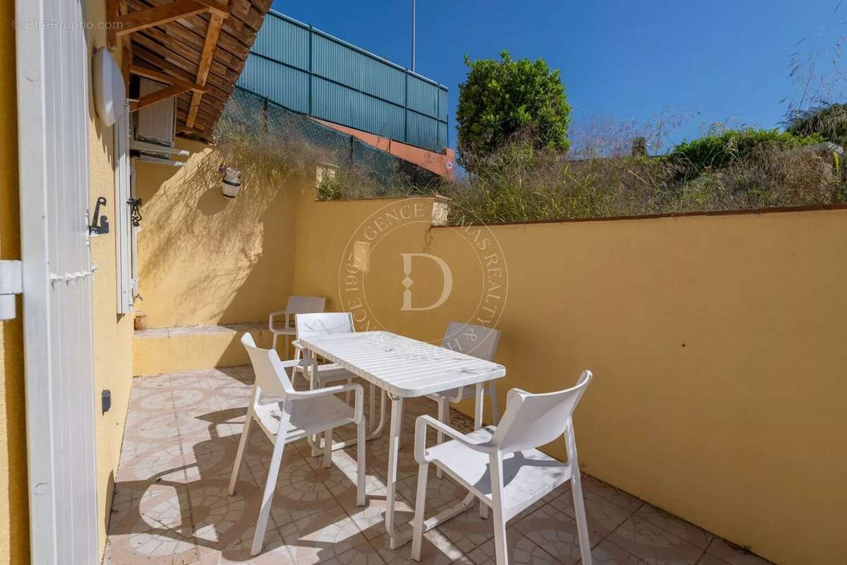 Saint-Laurent-du-Var – 5 pièces en rez de jardin - photo 10