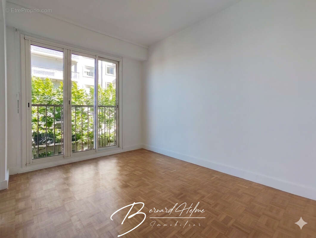 Appartement à MARSEILLE-1E