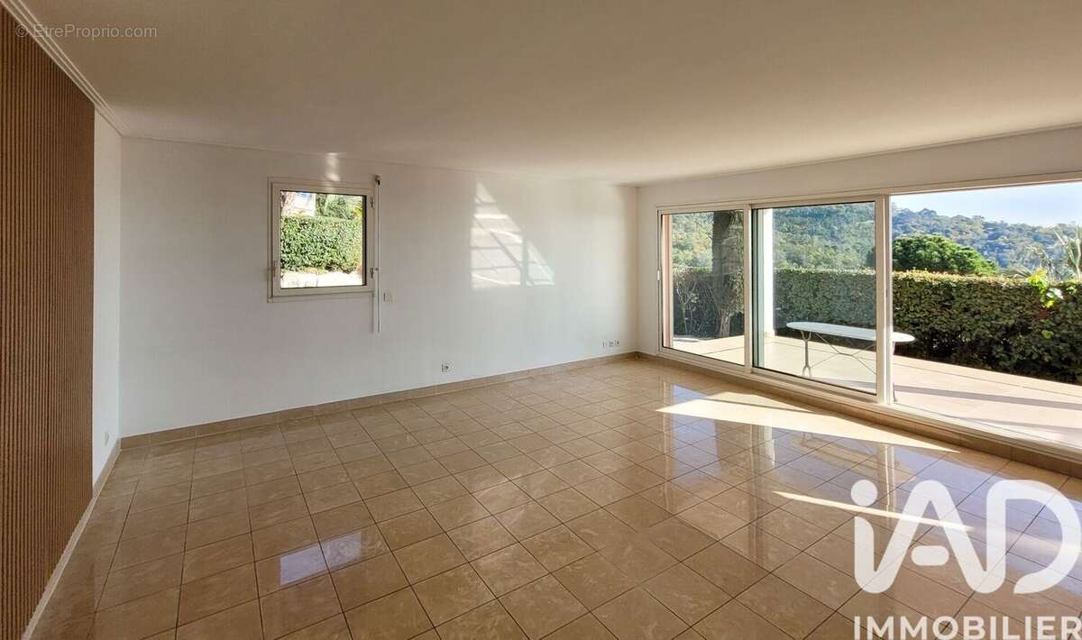 Photo 2 - Appartement à MANDELIEU-LA-NAPOULE
