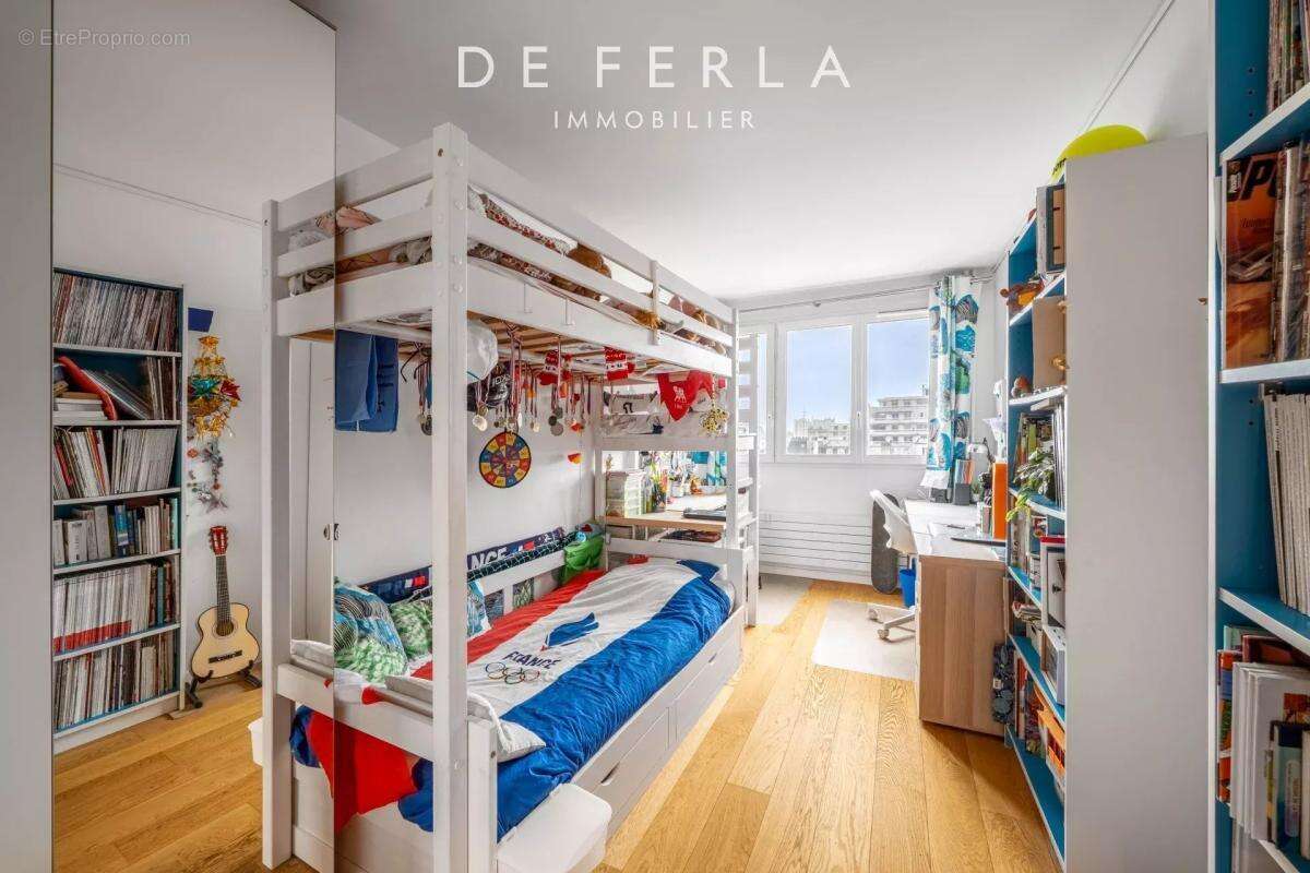 Appartement à PARIS-14E