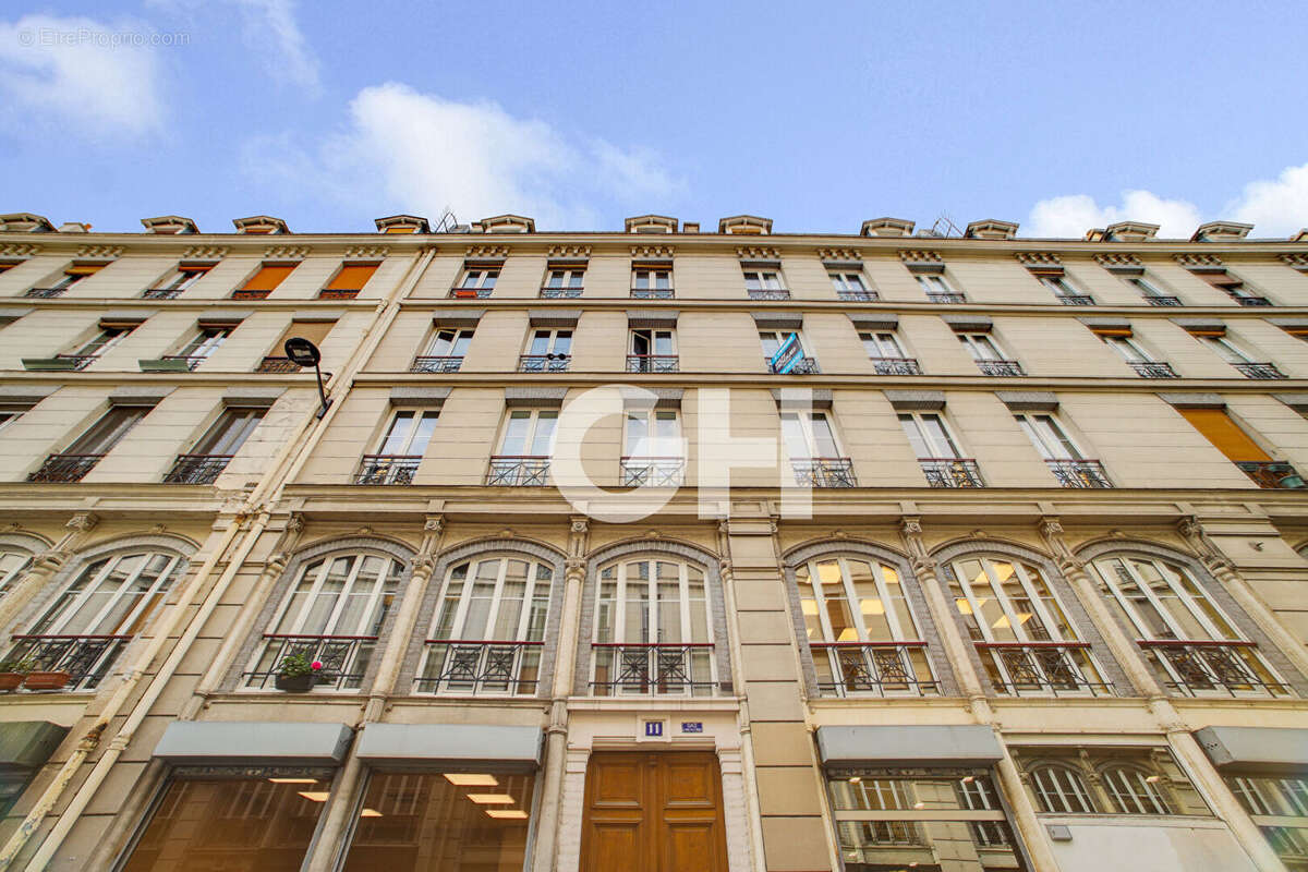 Appartement à PARIS-11E