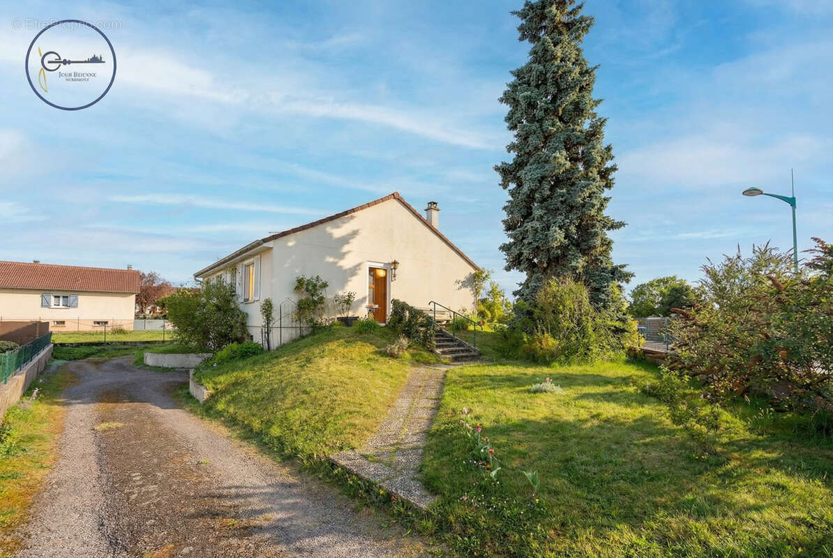 Maison à DOGNEVILLE