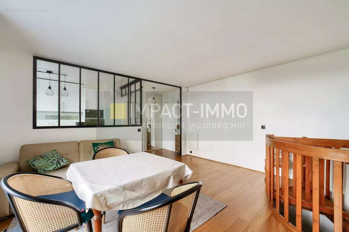 Appartement à COURBEVOIE