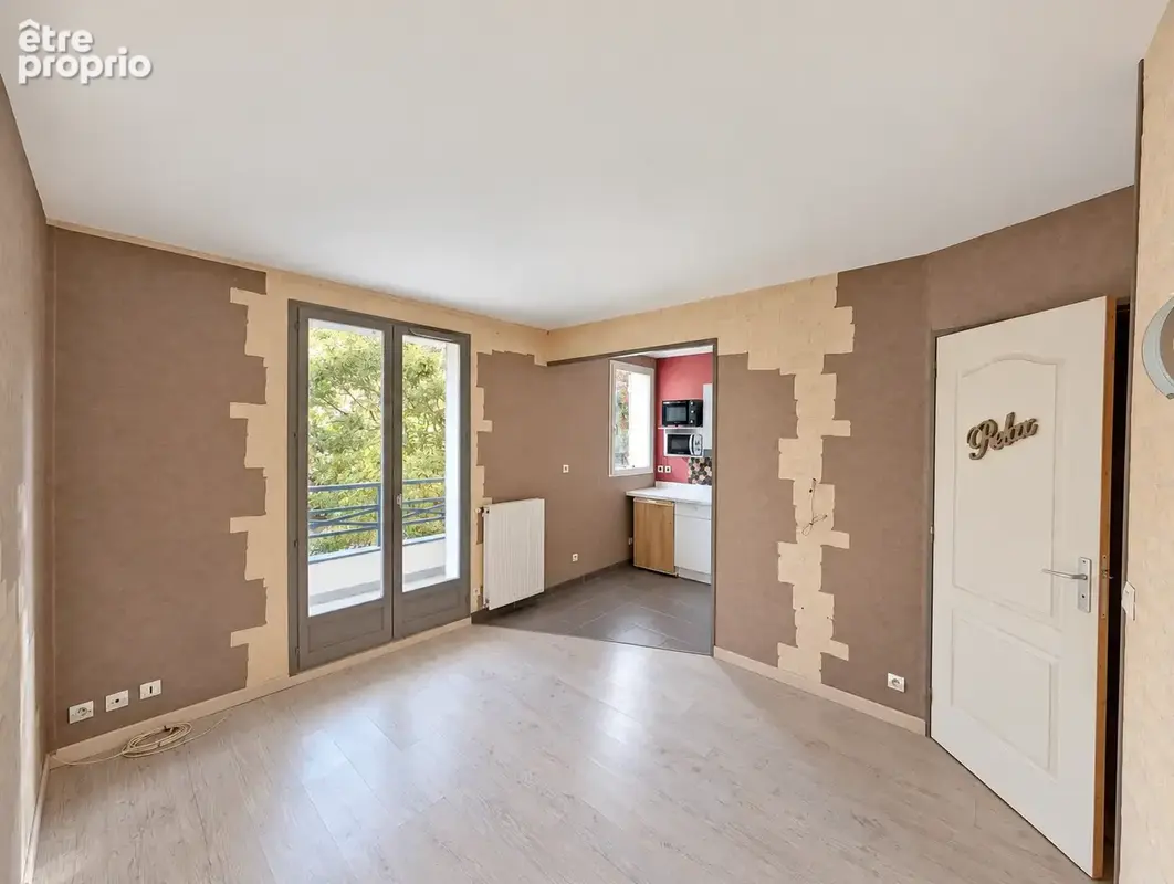 Studio avec balcon et box - Plessis le roi - photo 3