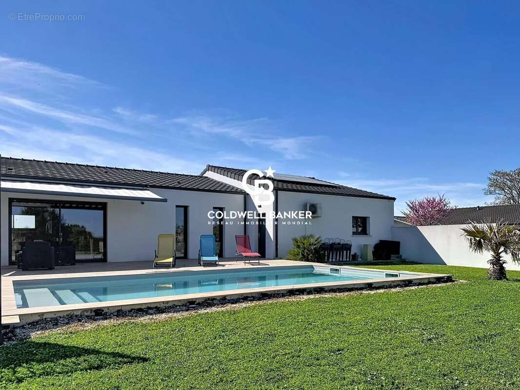 Maison à SALIGNAC-SUR-CHARENTE