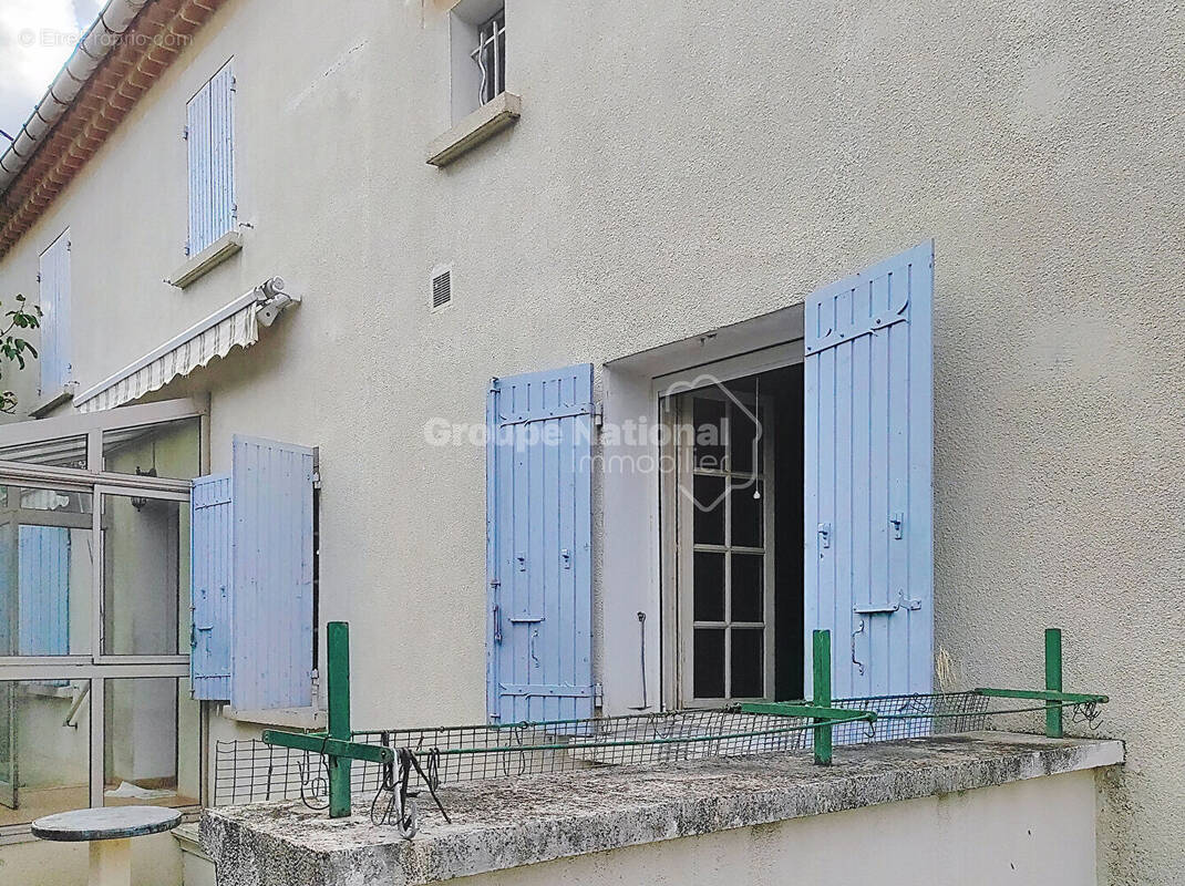 Maison à COURTHEZON