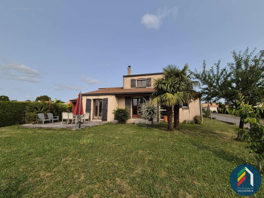 Maison à LA MEILLERAIE-TILLAY