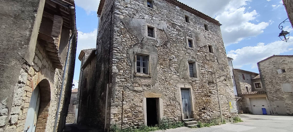 Maison de village à rénover - photo 2