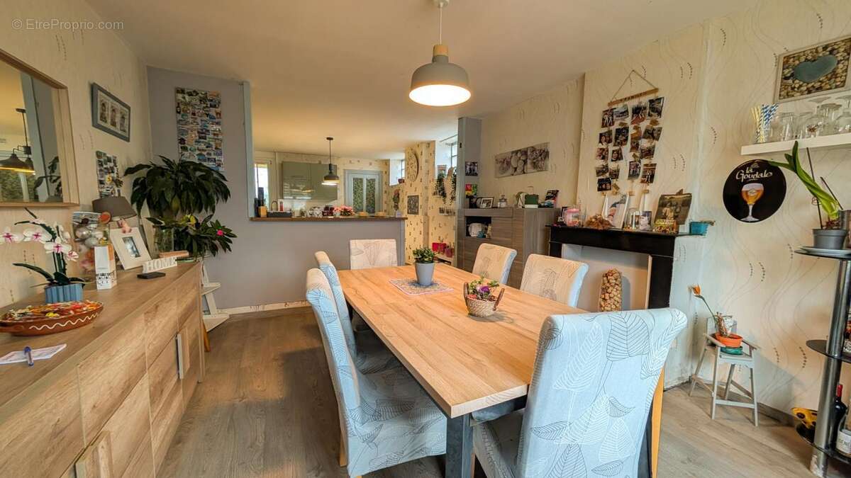 Maison à GOUZEAUCOURT